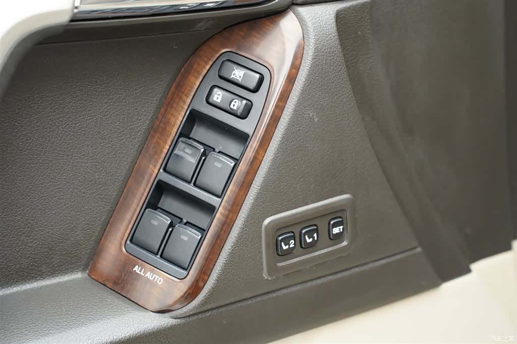 Toyota Prado, 2011 16