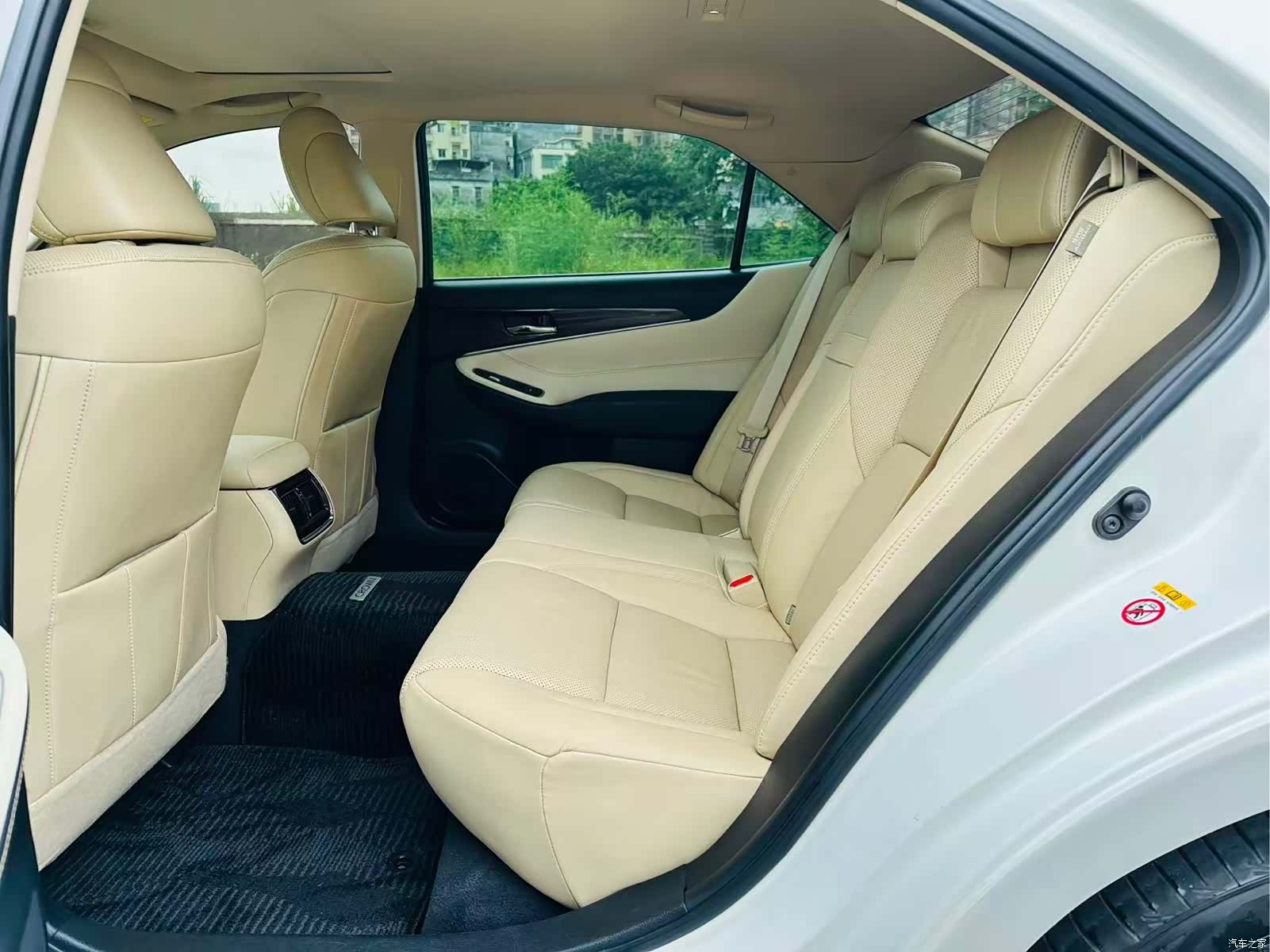 Toyota Crown, 2018 9