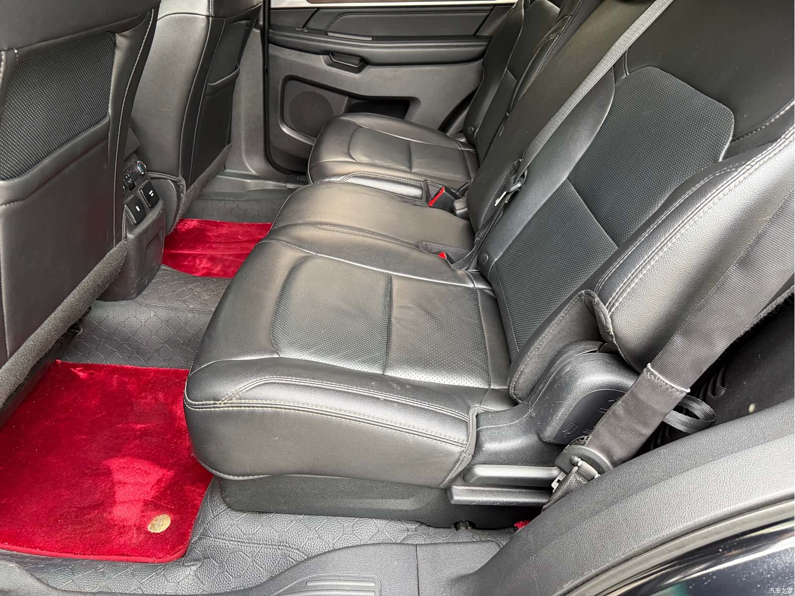 Ford Explorer, 2017 13