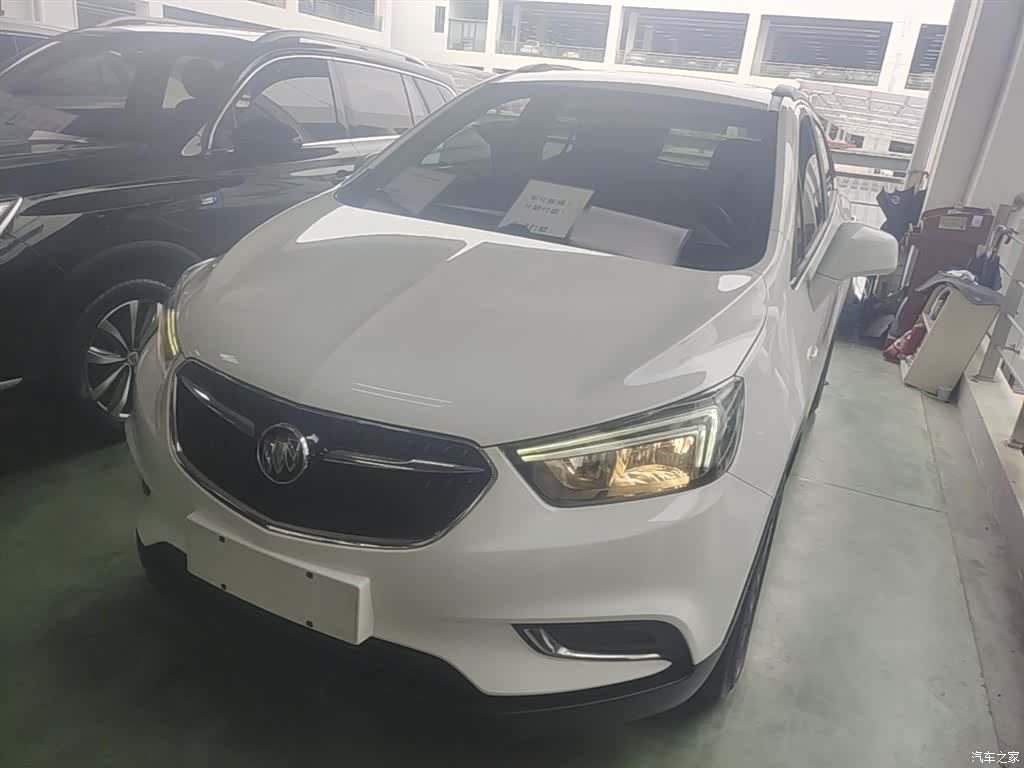 Buick Encore, 2019 1