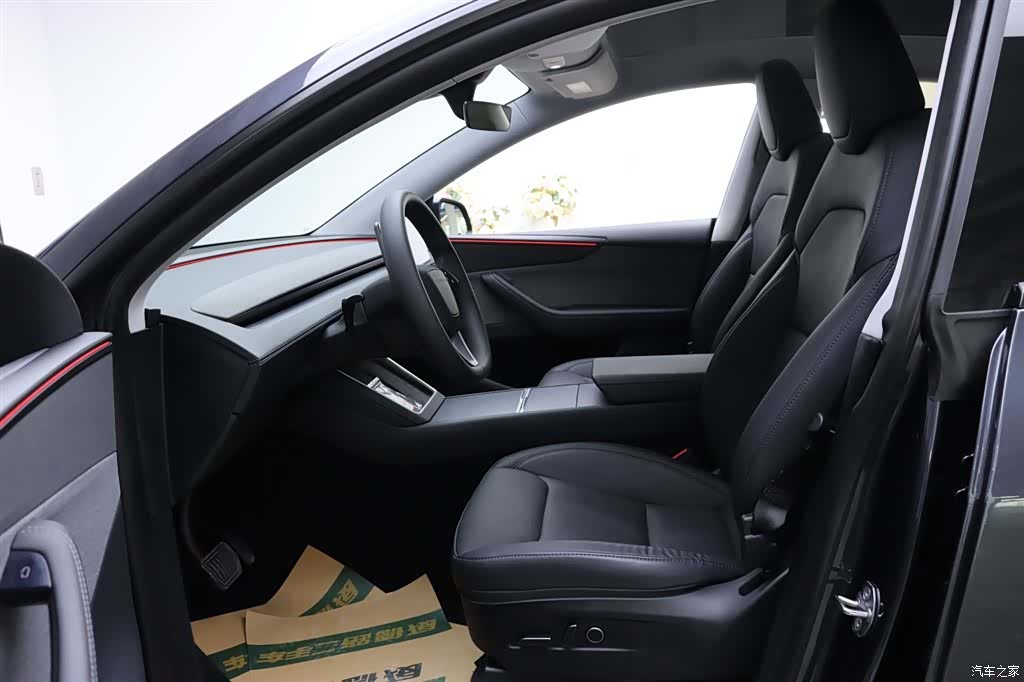 Tesla Model Y, 2025 12