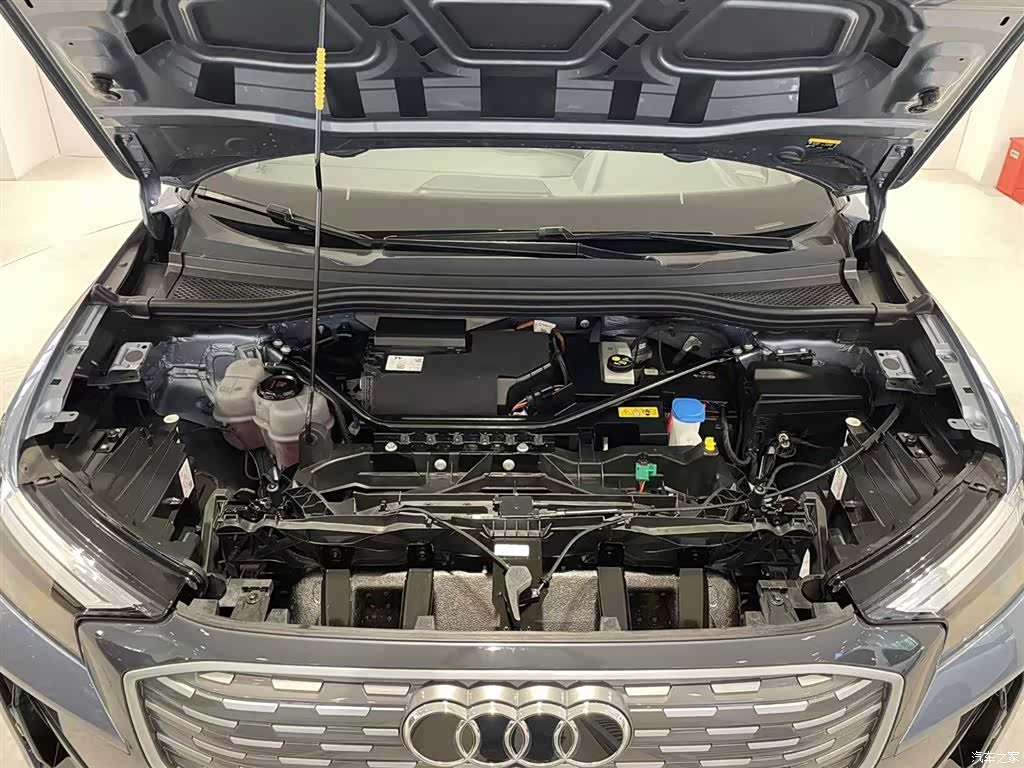 Audi Q4 e-tron, 2024 9