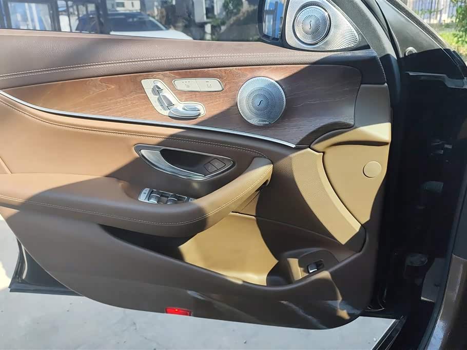 Mercedes-Benz E-class Mercedes-Benz E-class