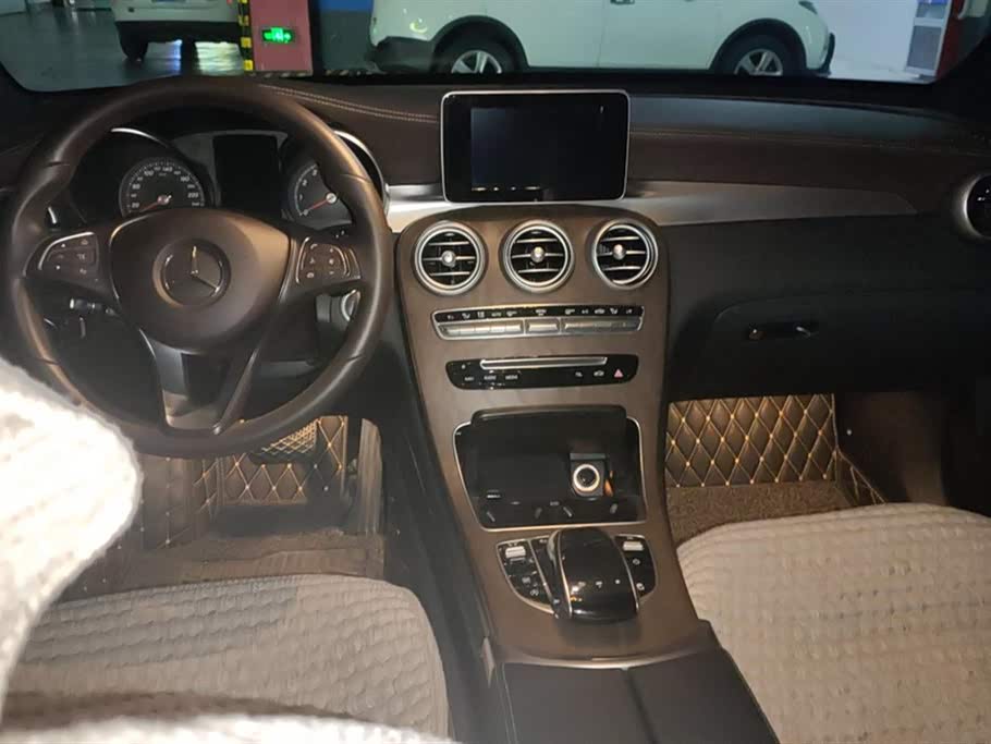 Mercedes-Benz GLC Mercedes-Benz GLC