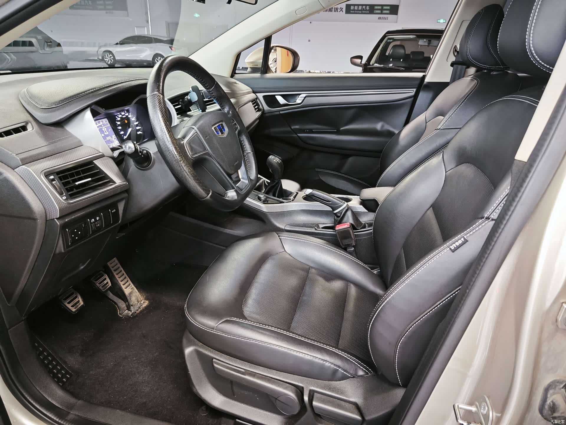 Geely Emgrand, 2016 8