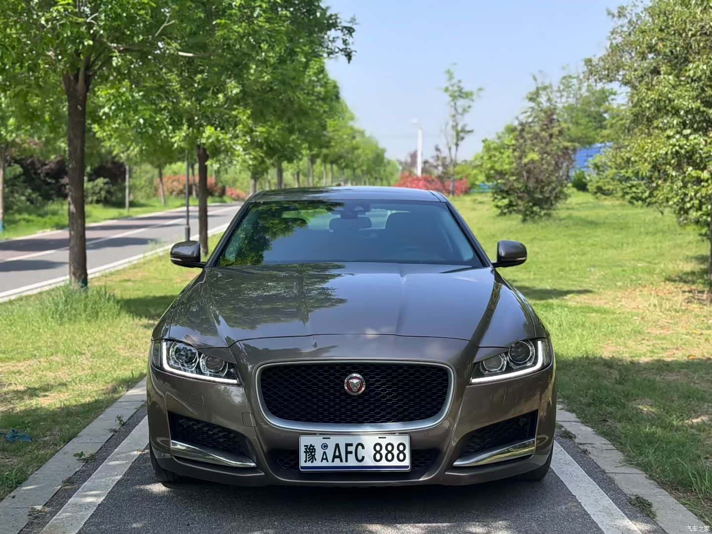 Jaguar XF, 2016 2