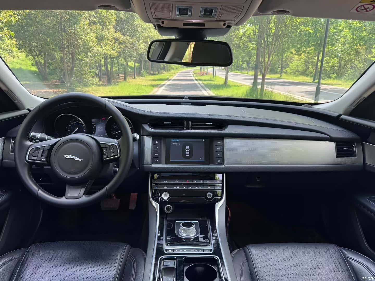 Jaguar XF, 2016 все фото