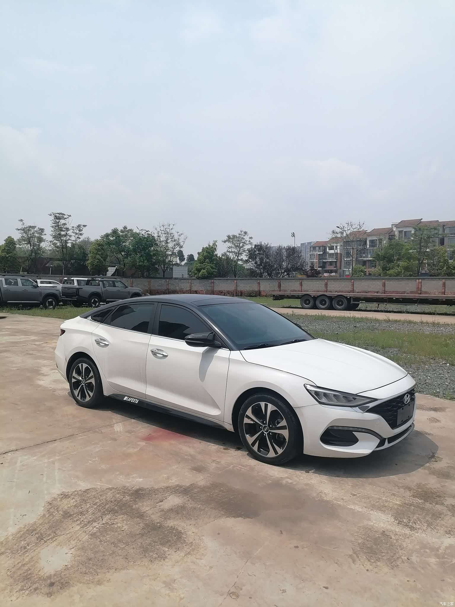 Hyundai Lafesta, 2022 3