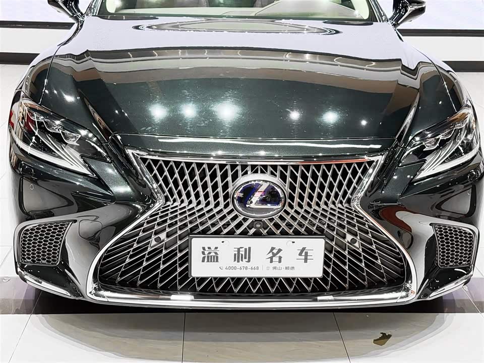 Lexus LS