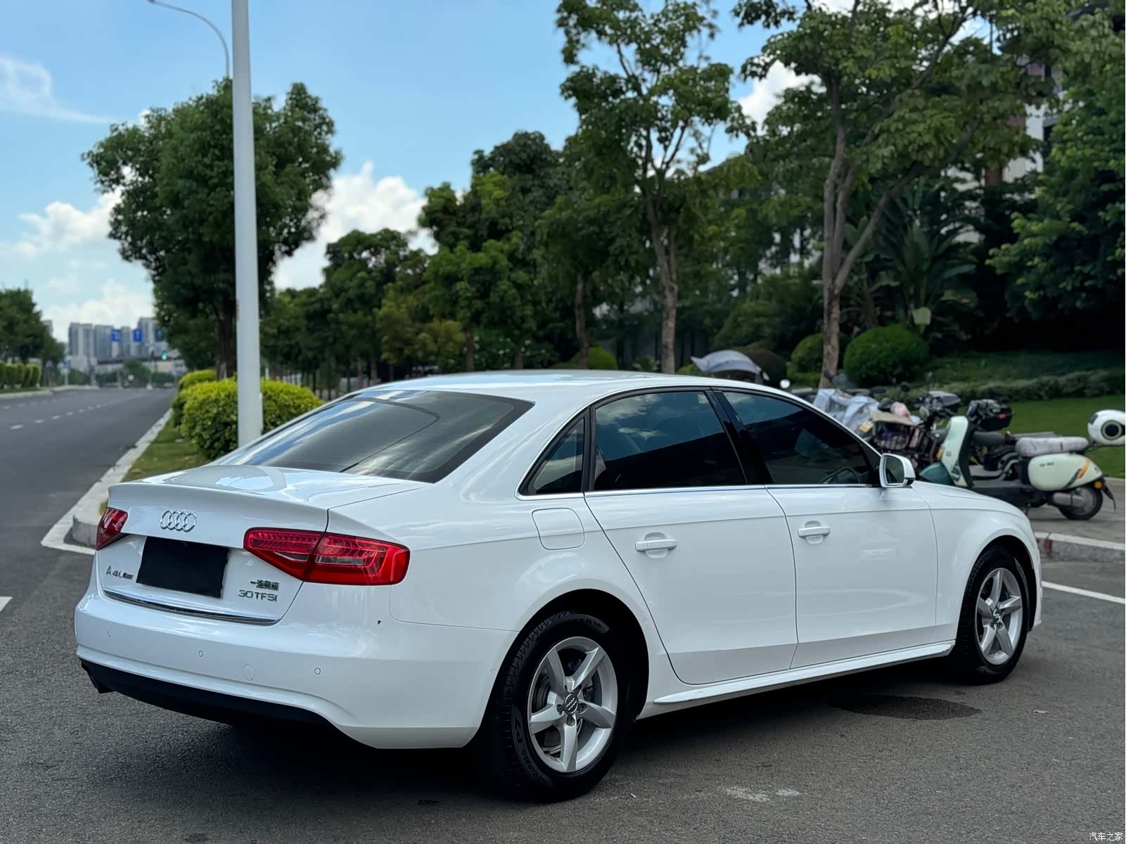 Audi A4L, 2016 15