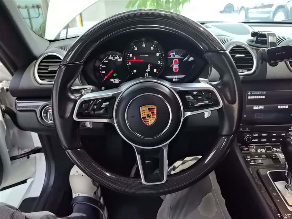 Porsche Cayman, 2019 11