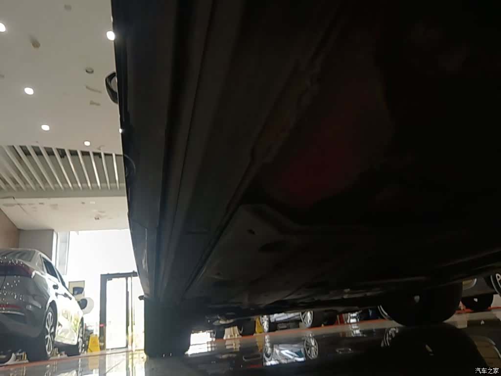 Audi Q2L, 2019 22