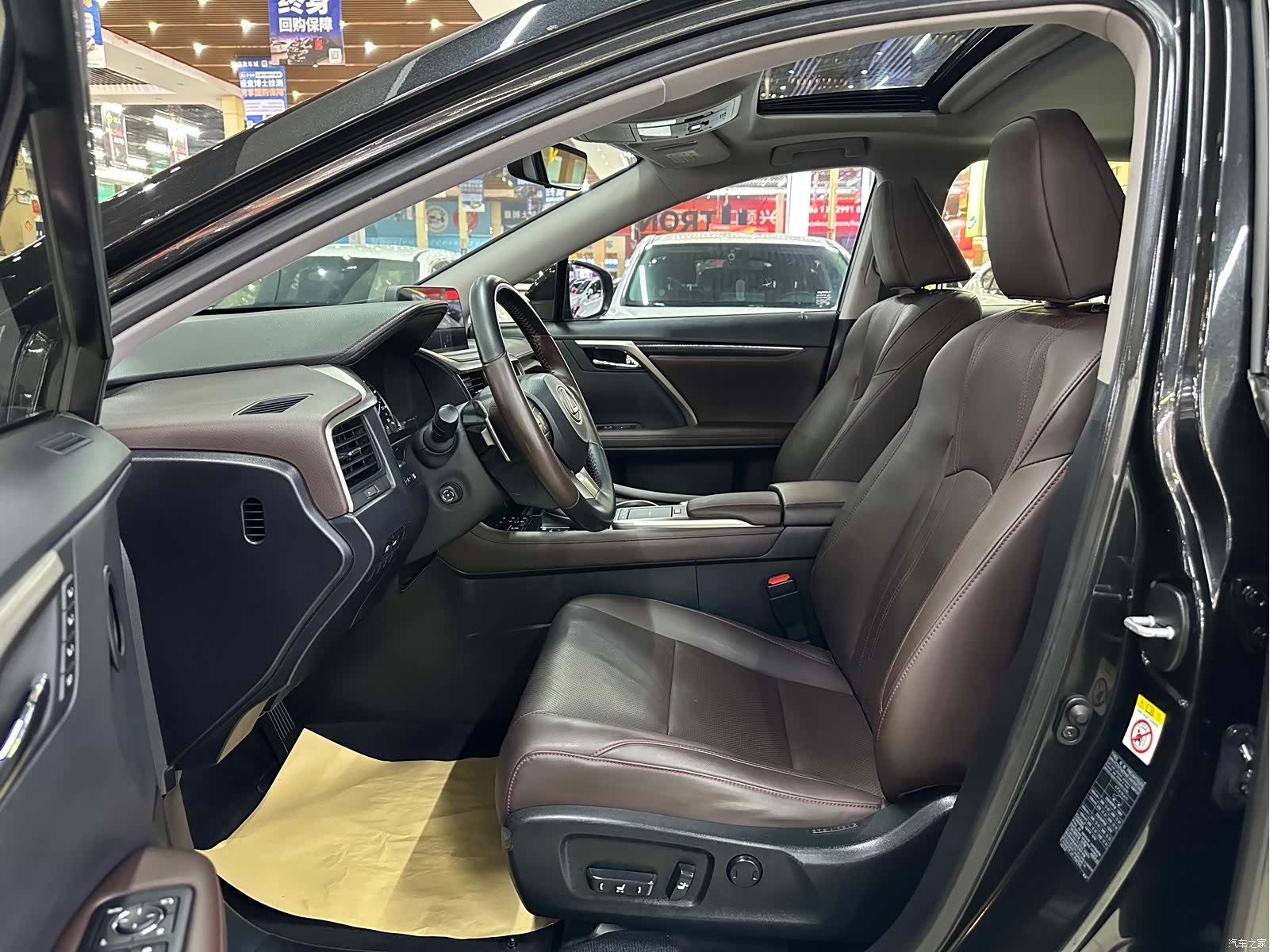 Lexus RX, 2019 4