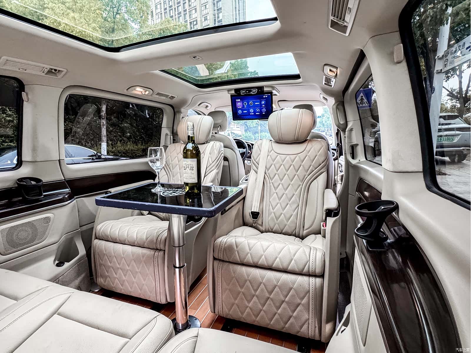 Mercedes-Benz V-Class, 2021 25