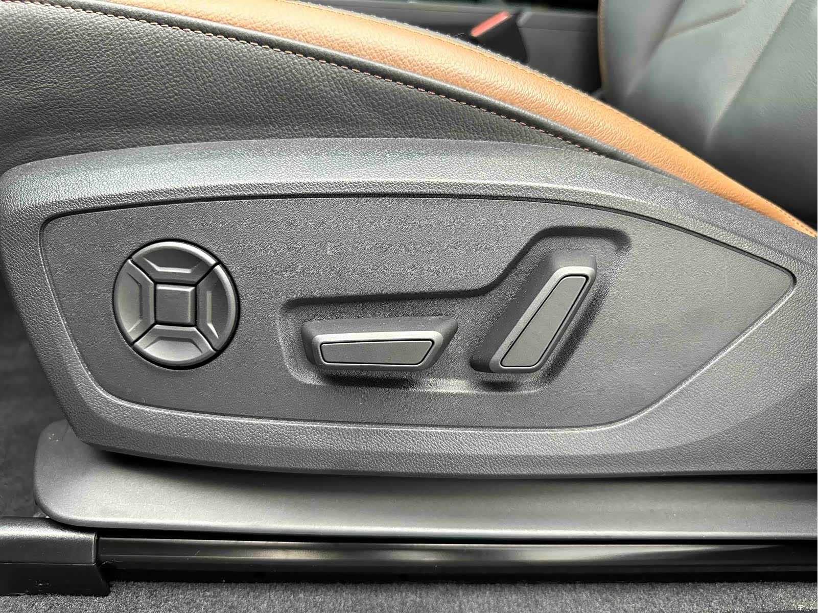 Audi Q3, 2022 11