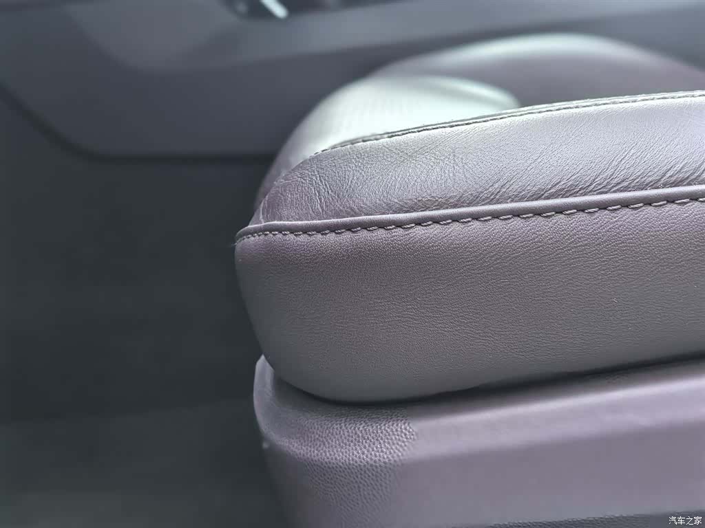 Porsche Macan, 2025 13