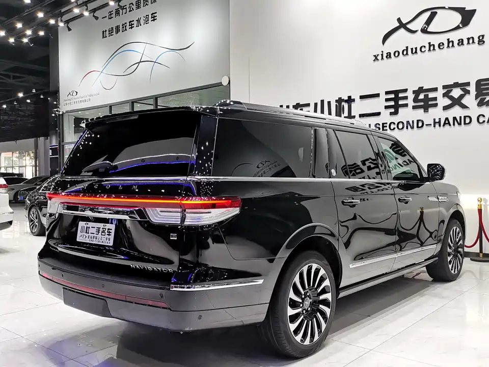 Lincoln Navigator