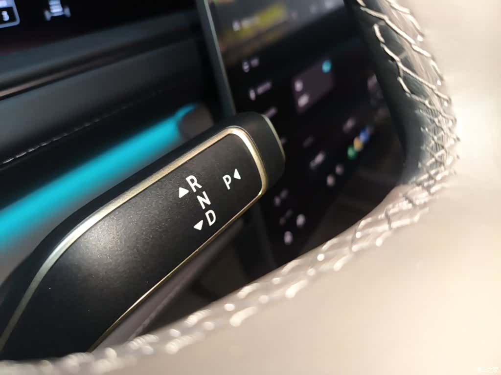 NIO ES8, 2025 10