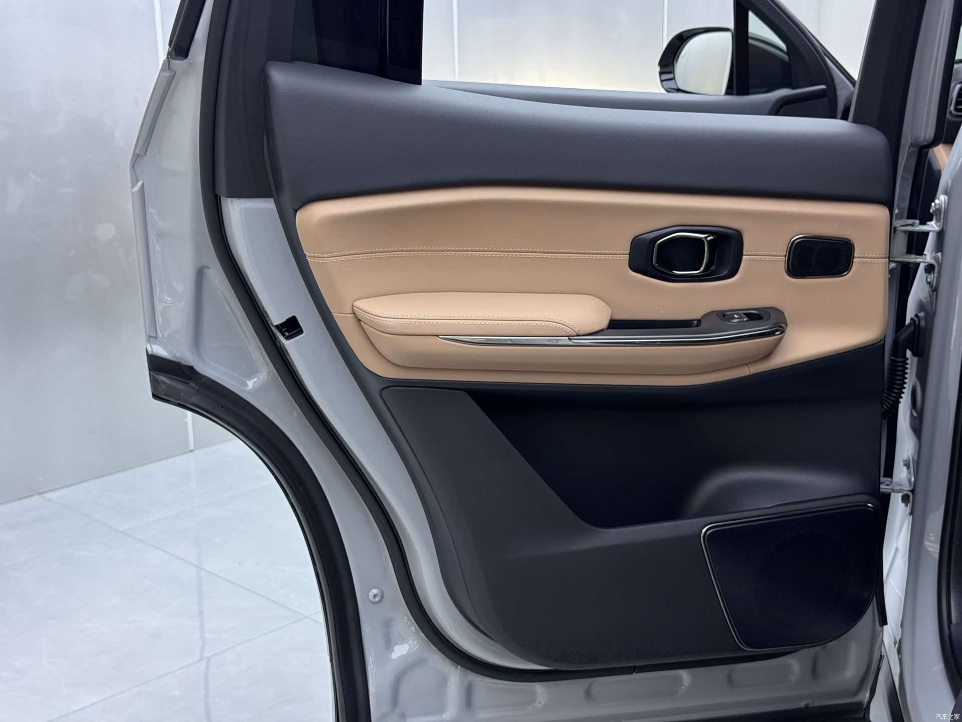NIO ES8, 2022 21