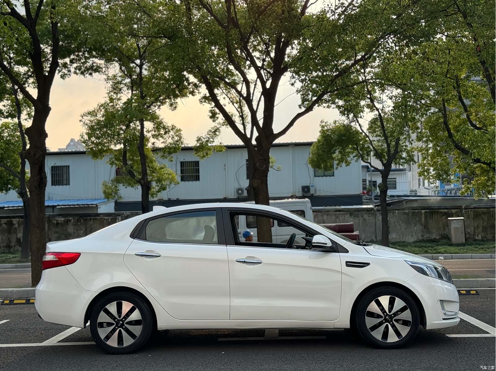 Kia K2, 2013 11
