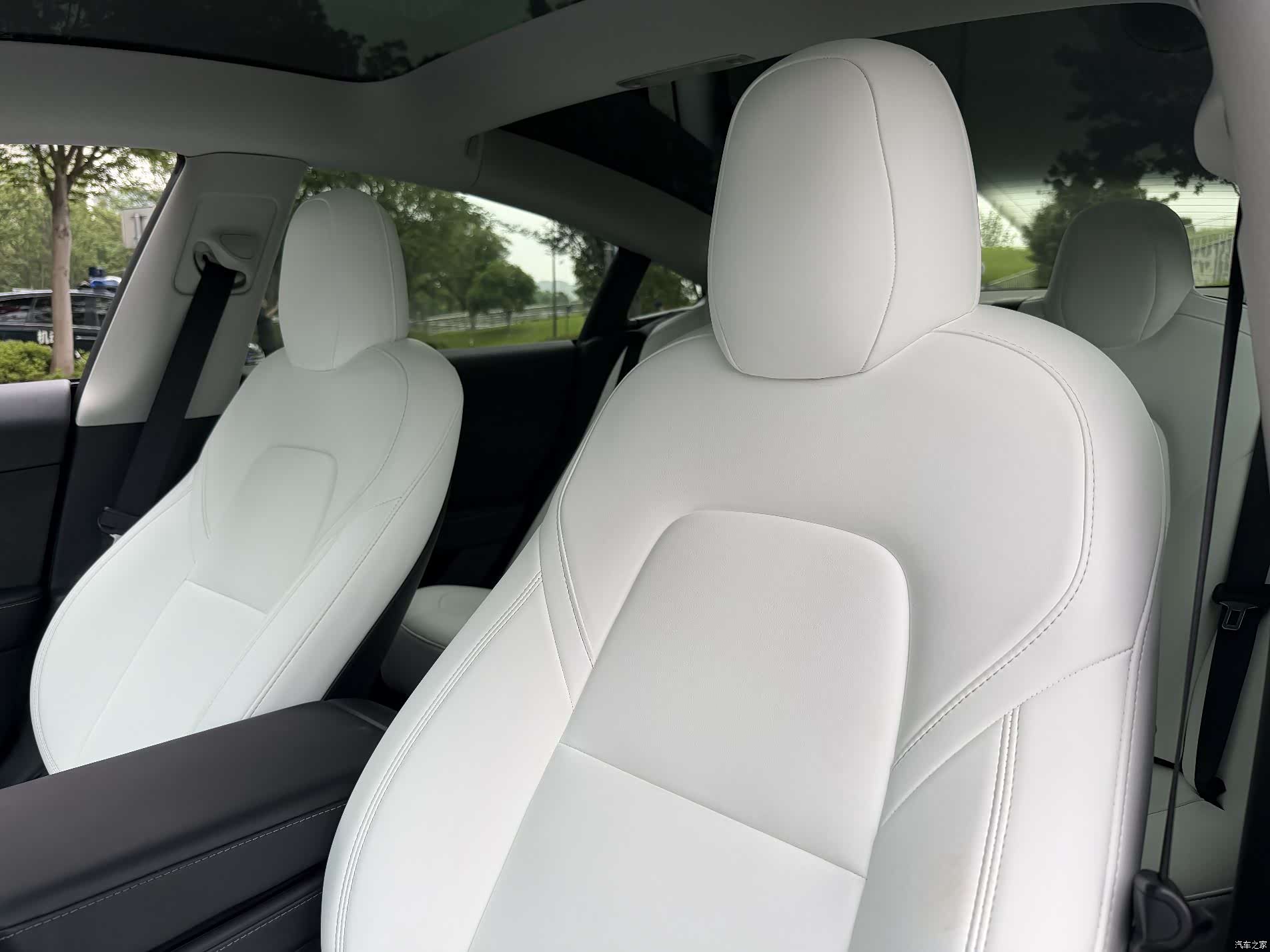 Tesla Model 3, 2021 7