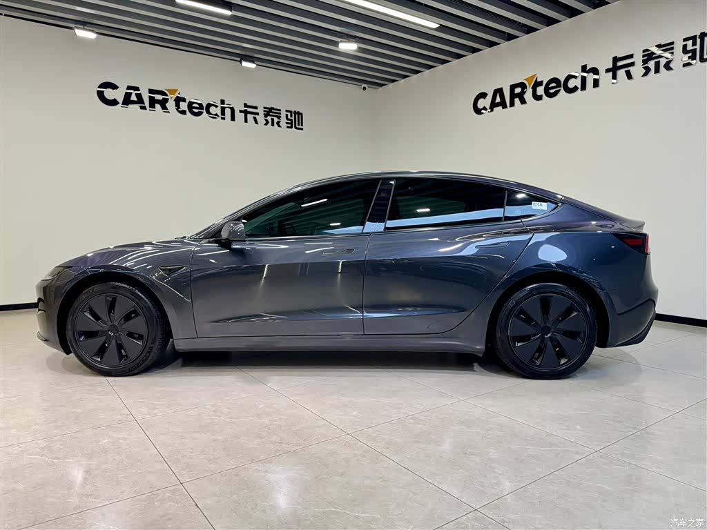 Tesla Model 3, 2024 7