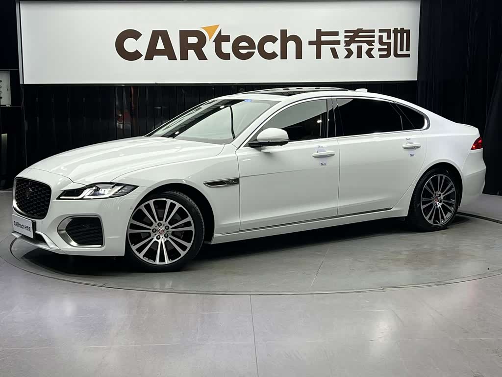 Jaguar XFL