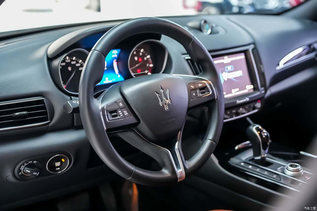 Maserati Levante, 2018 4