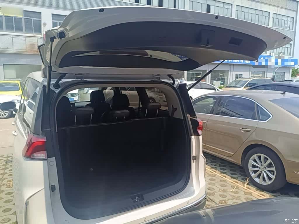 Maxus G50, 2023 19