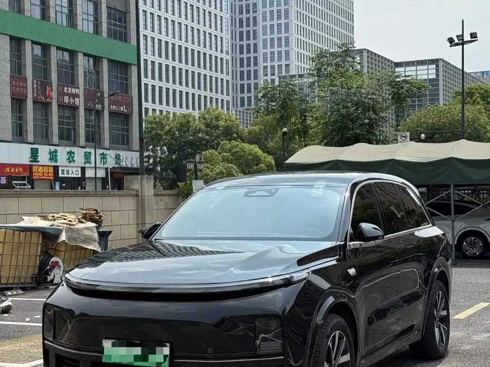 Li Auto Ideal L8