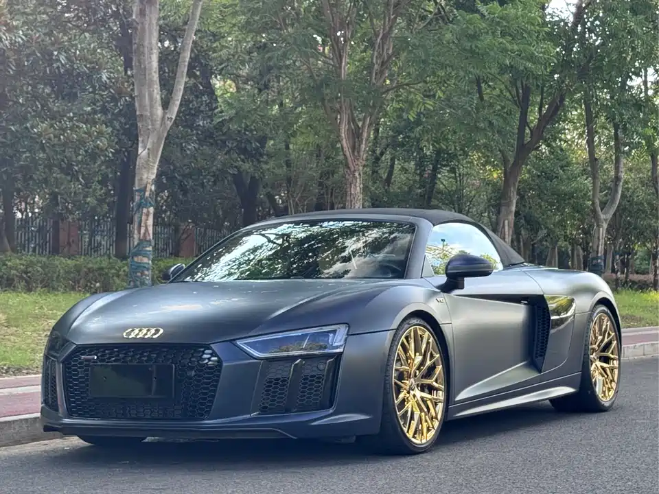 Audi R8