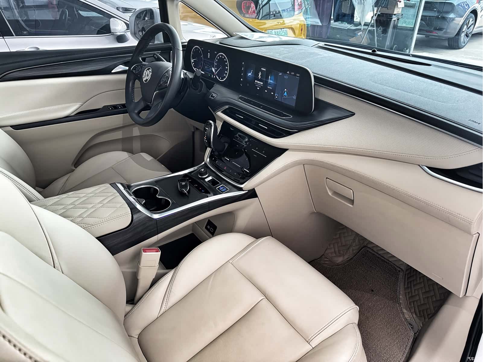 Buick GL8, 2022 11