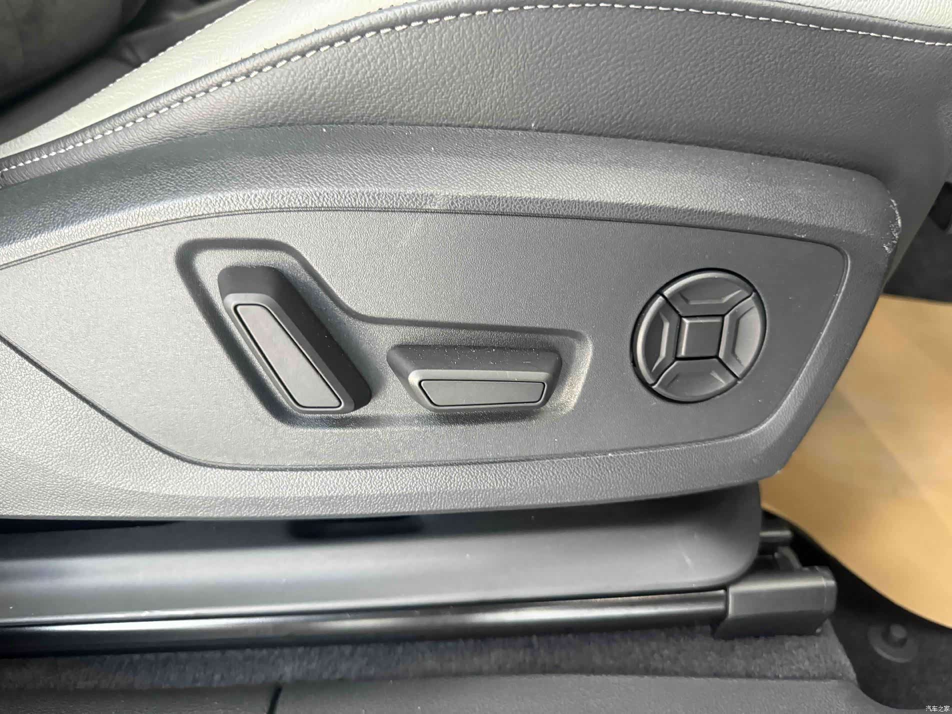 Audi Q3, 2023 13