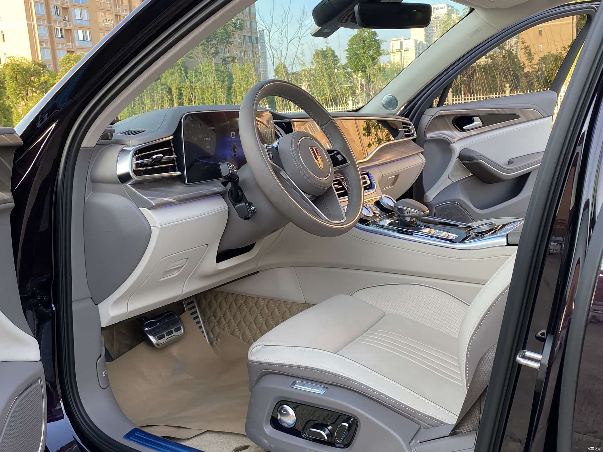 Hongqi H9, 2022 6