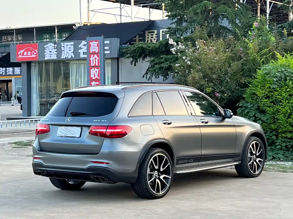 Mercedes-Benz GLC AMG