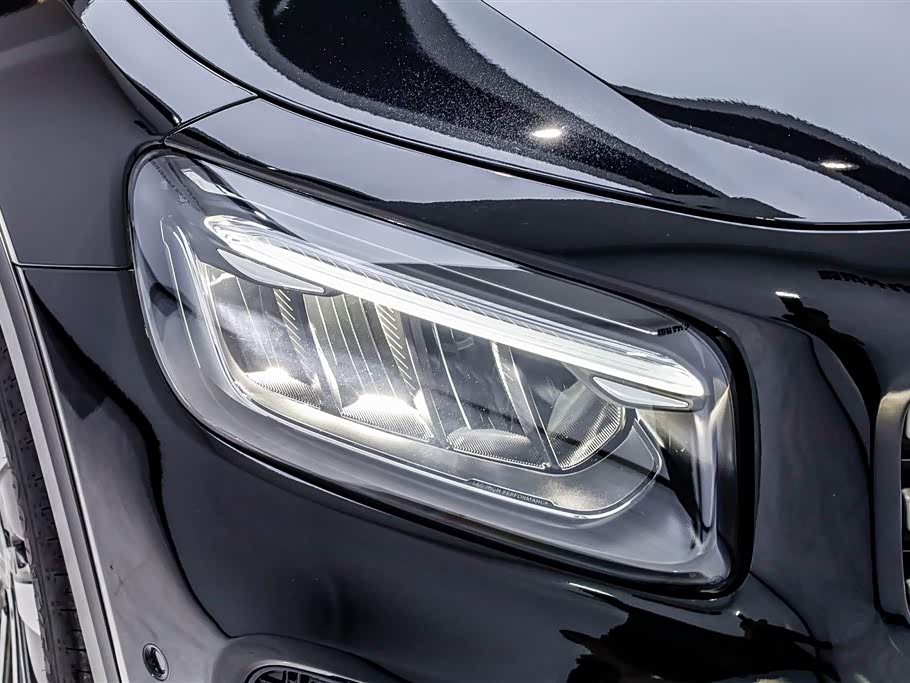 Mercedes-Benz GLB Mercedes-Benz GLB