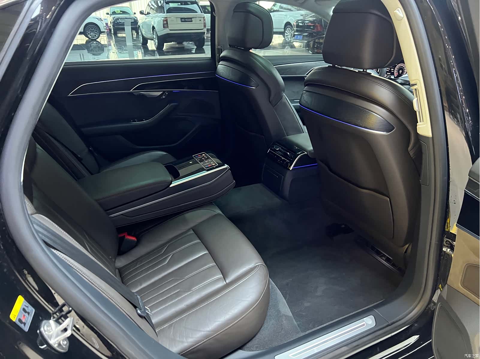 Audi A8L, 2019 10