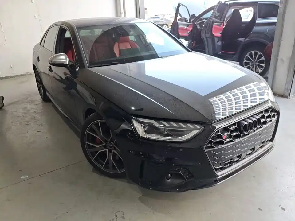 Audi S4