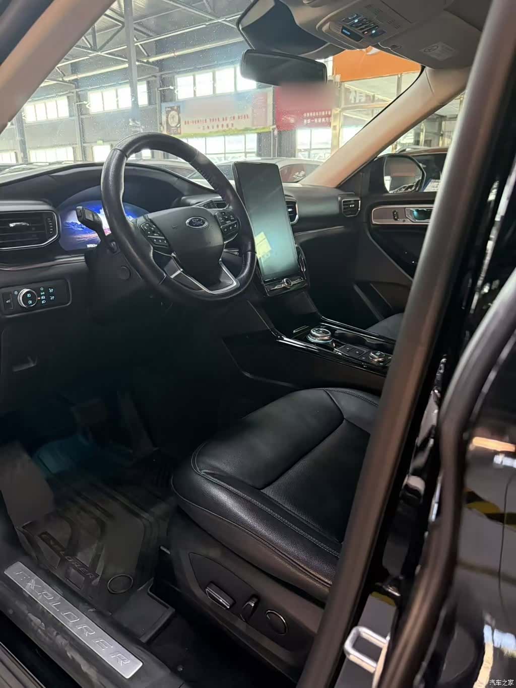 Ford Explorer, 2021 12