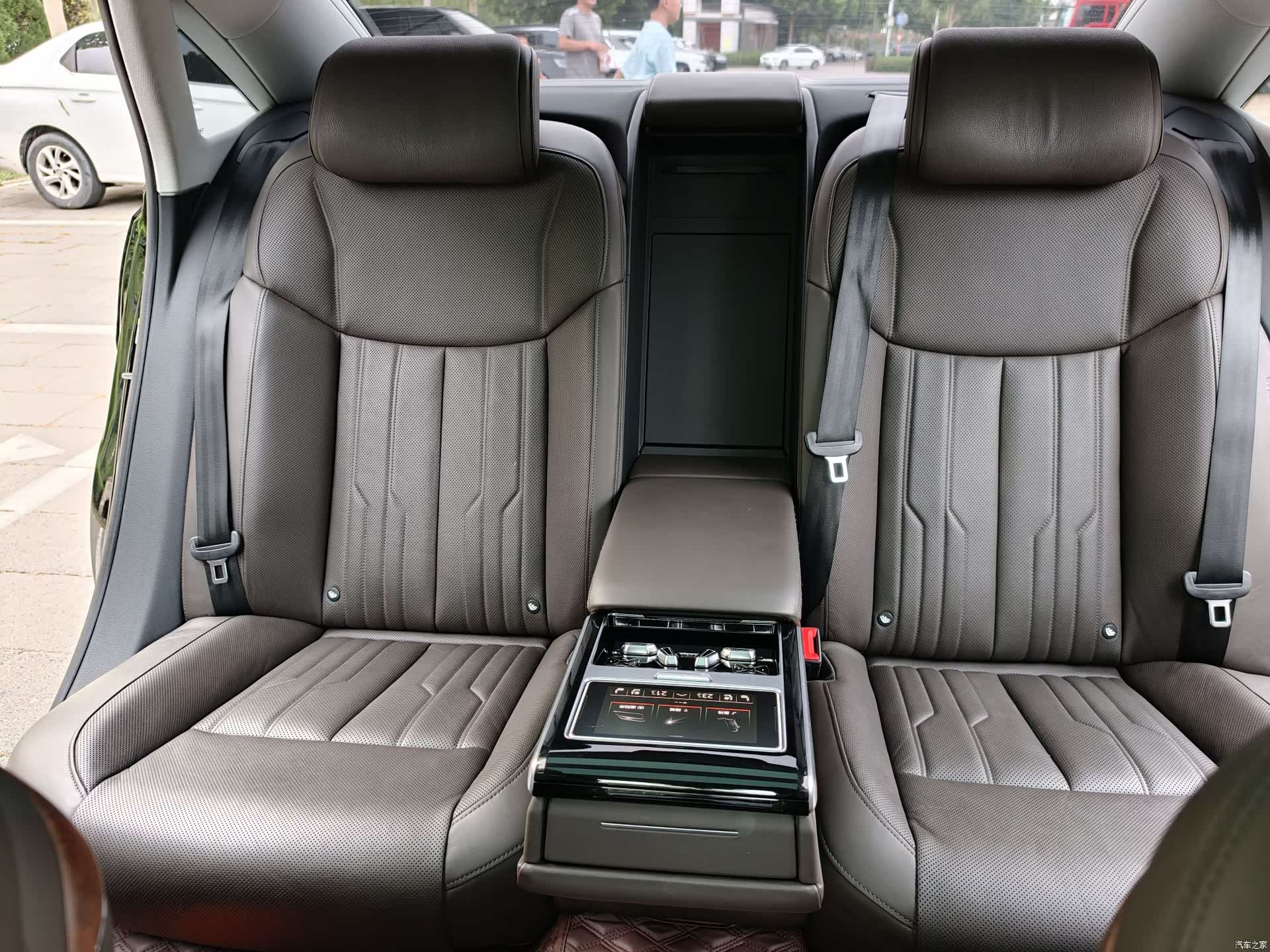 Audi A8L, 2020 31