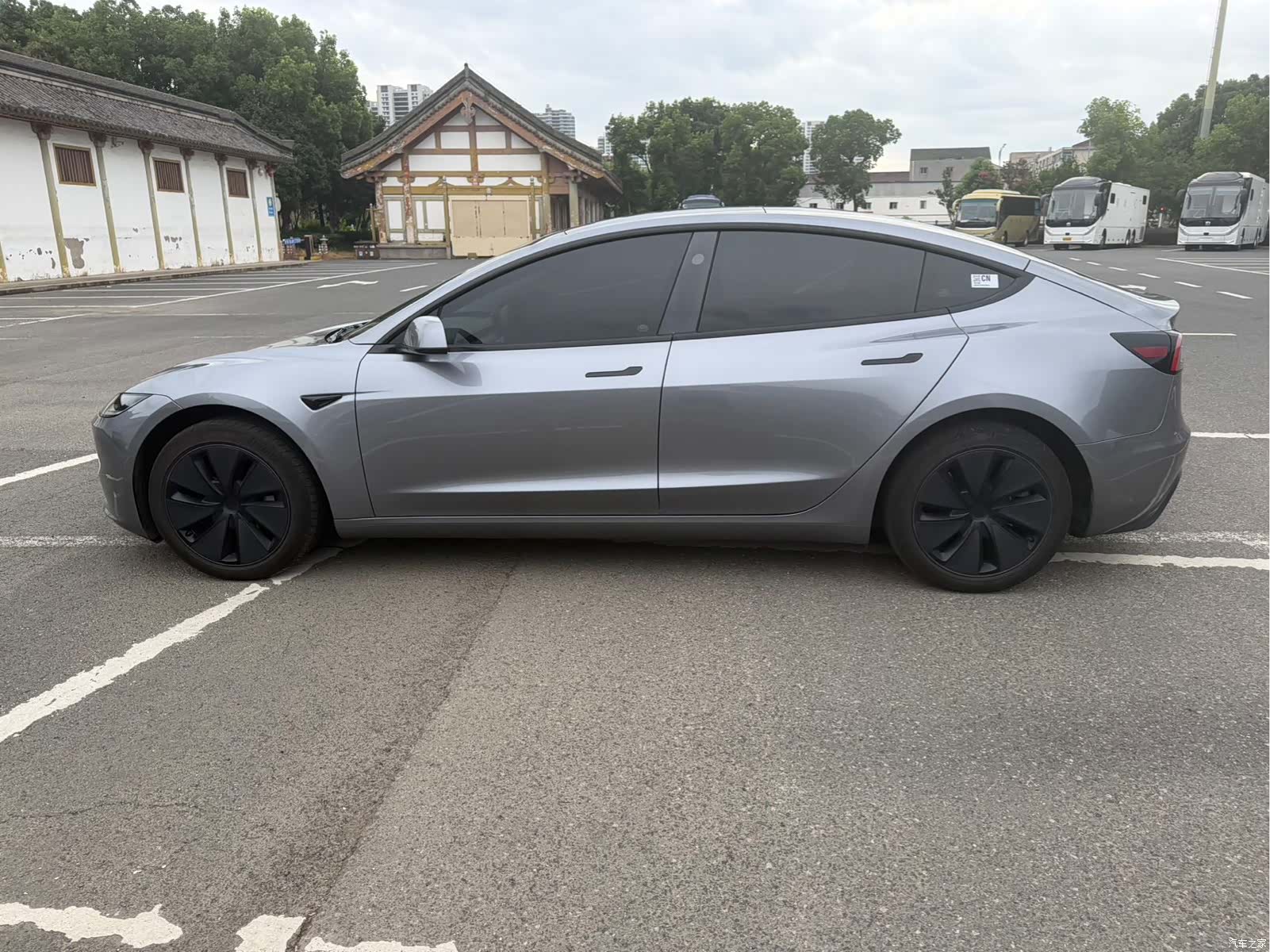 Tesla Model 3, 2025 9