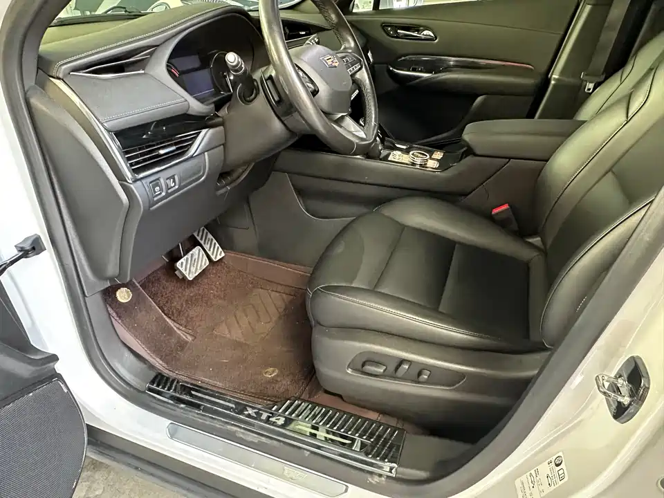 Cadillac XT4