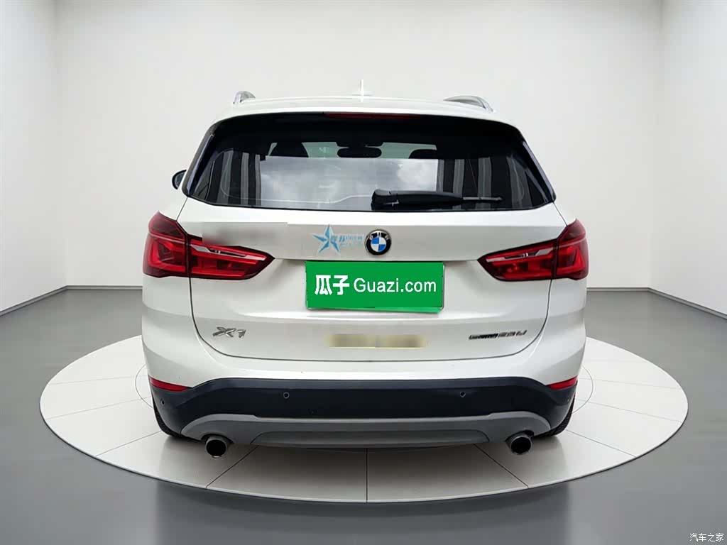 BMW X1, 2018 все фото