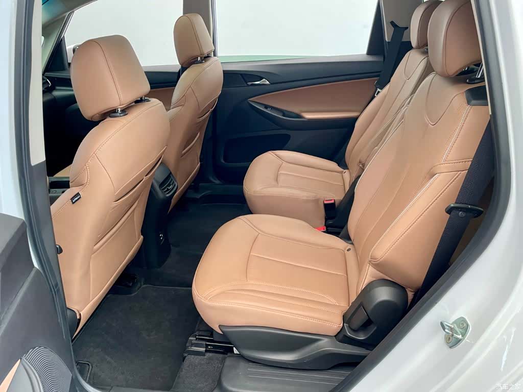 Buick GL6, 2022 7