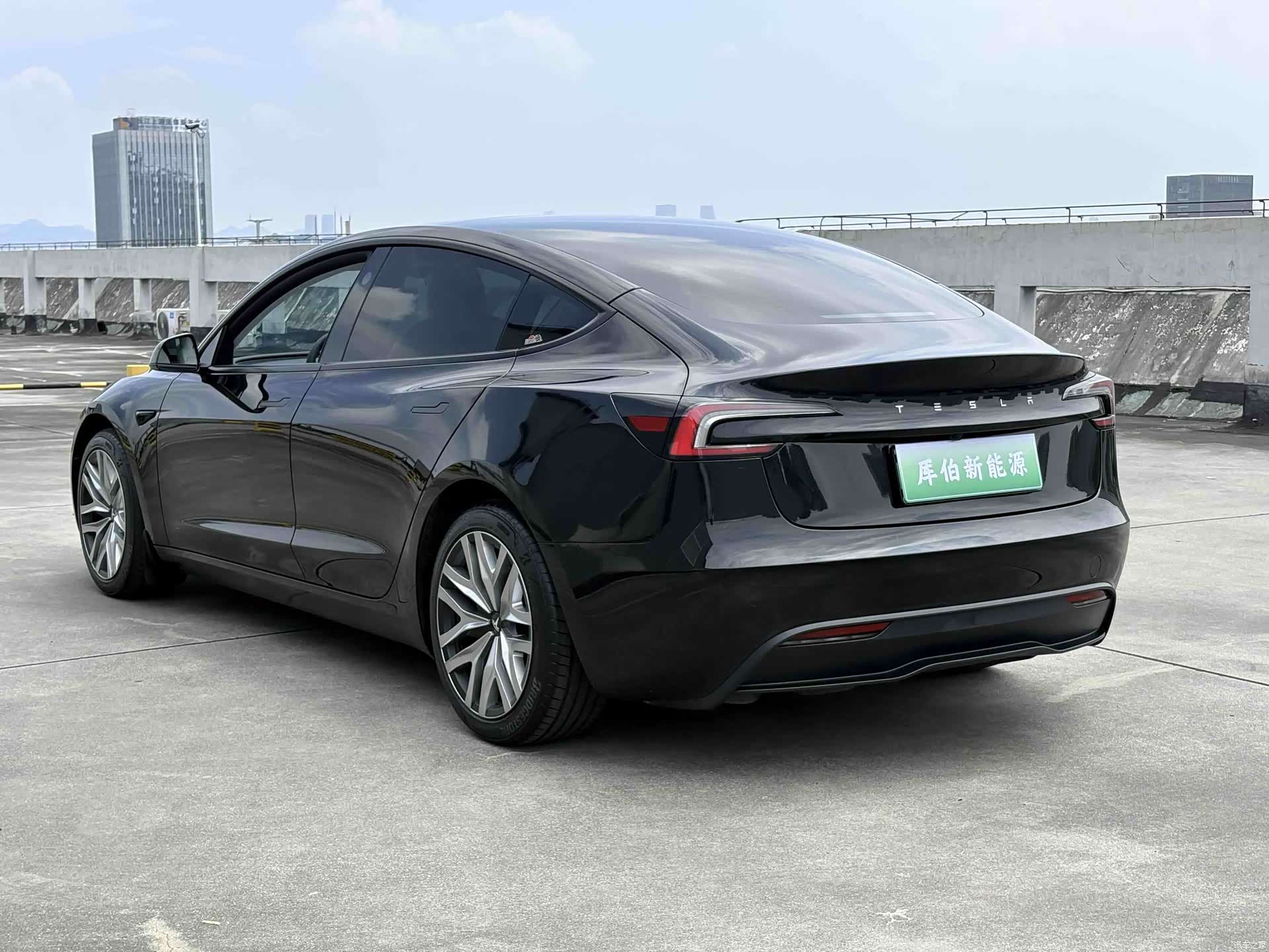 Tesla Model 3, 2025 6