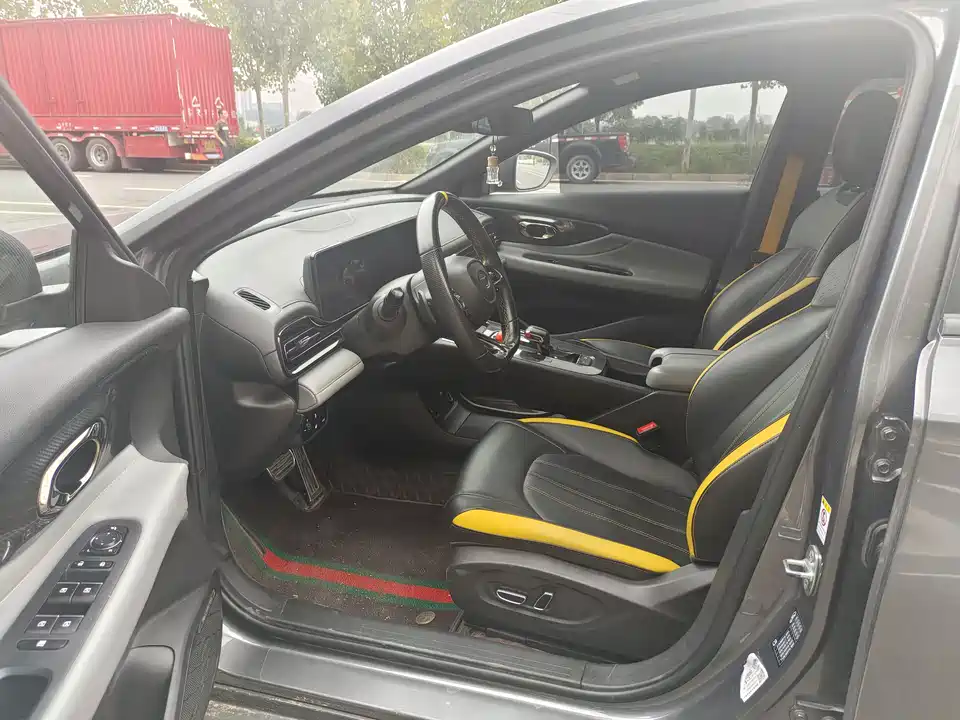 Trumpchi Shadow Leopard