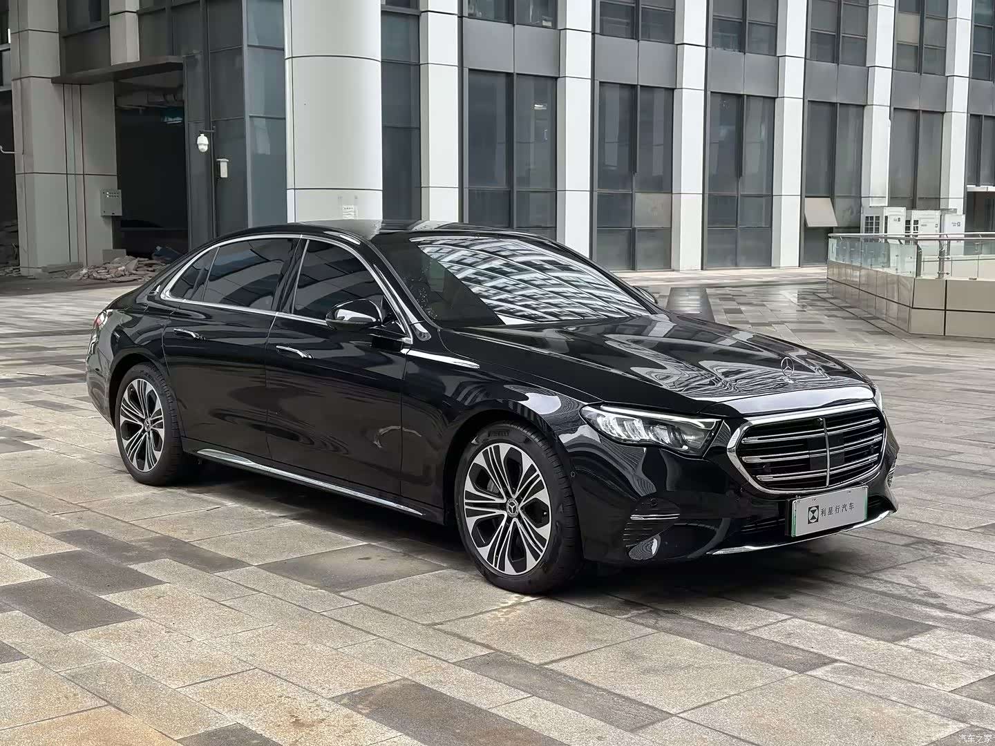 Mercedes-Benz E-Class, 2025 3