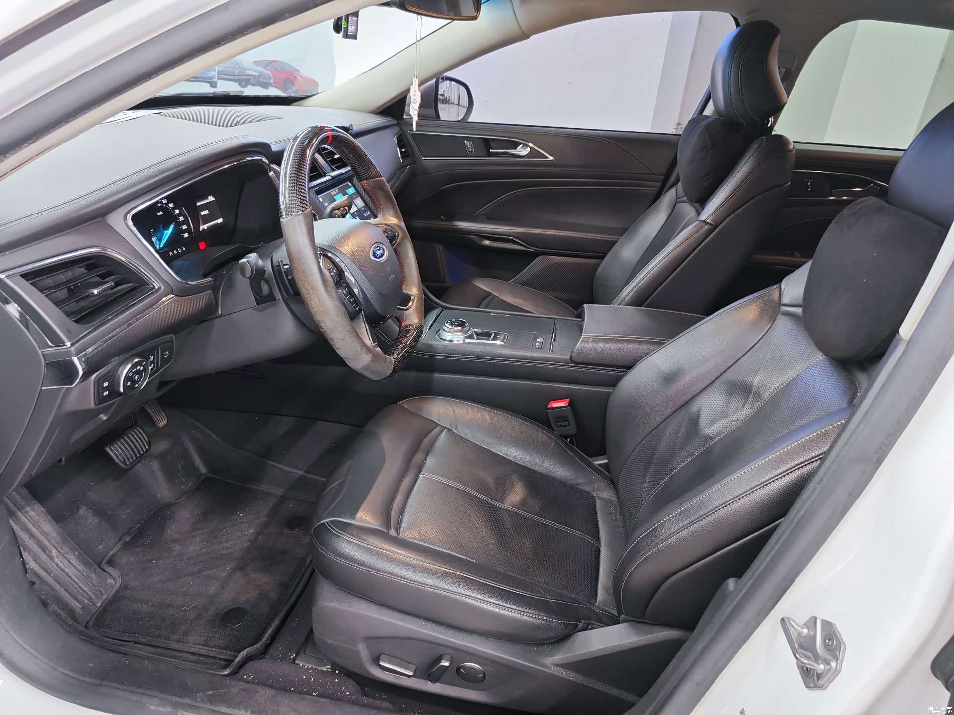 Ford Taurus, 2017 8