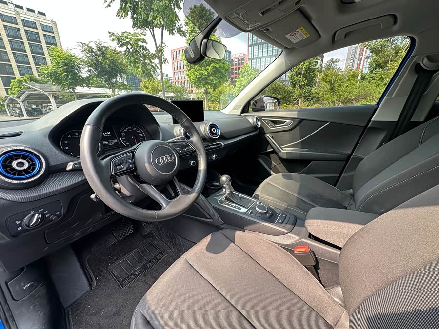 Audi Q2L 2020, фото 12