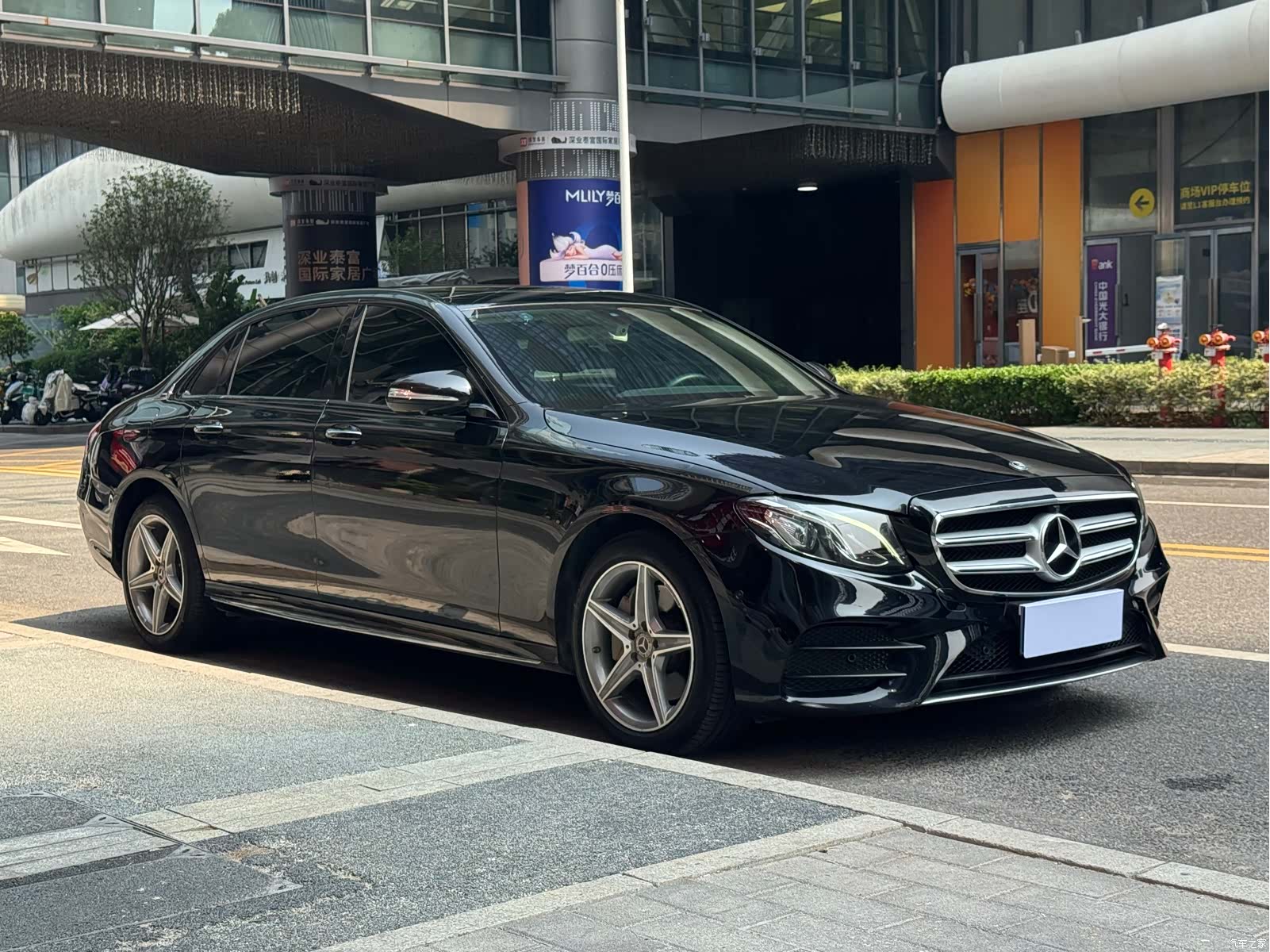 Mercedes-Benz E-Class, 2019 4